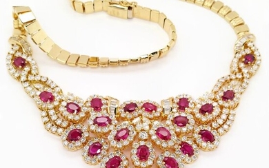 EXCLUSIVE - 28.05ctw BURMA RUBIES and Diamonds - IGI Report - 18 kt. Yellow gold - Necklace Rubies - ***NO RESERVE PRICE***