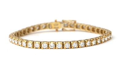 Een 18 krt. gouden tennis armband met diamant