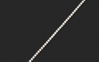 Elegant Rivière bracelet with diamonds