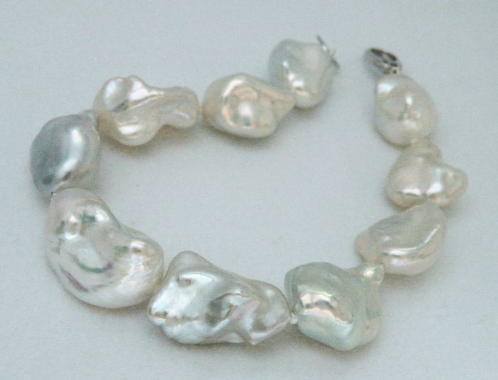 FedEx DELIVERY - Keshi pearls, South Sea Keshi 14.6 mm X 20.25 mm - Bracelet, 18 kt. White Gold