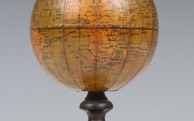 Frankrijk, miniatuur globe, ges. L. N. & K Editeurs, Paris,...