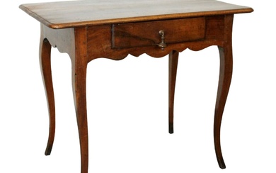 French Louis XV side table in walnut with scalloped apron