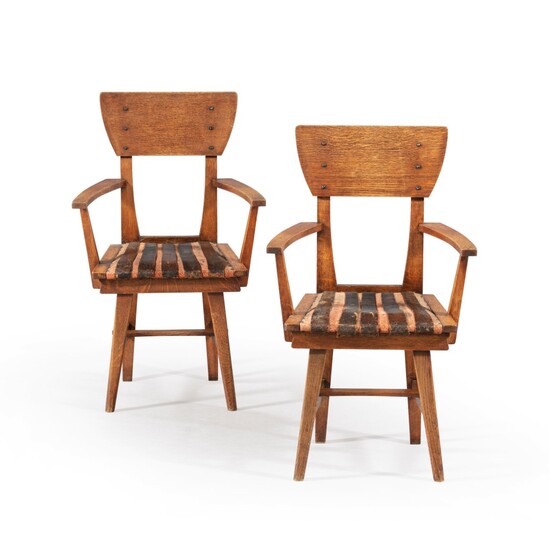 GUSTAVE SERRURIER-BOVY | PAIR OF CAMPAGNE ARMCHAIRS, 1902 [PAIRE DE FAUTEUILS CAMPAGNE, 1902]