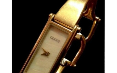 Gucci Ladies Gold Bracelet Wristwatch