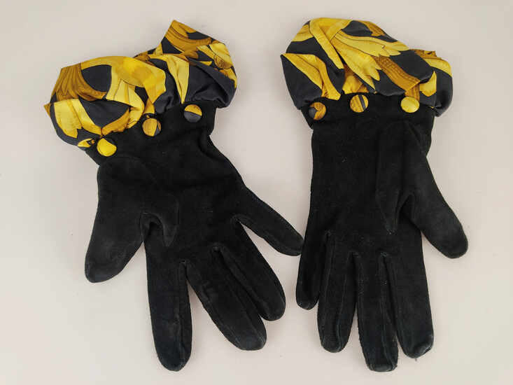 HERMES gloves in suede and silk