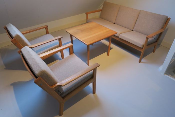 Hans Wegner - Getama - Armchair, Bench, Coffee table, Seating group (4)