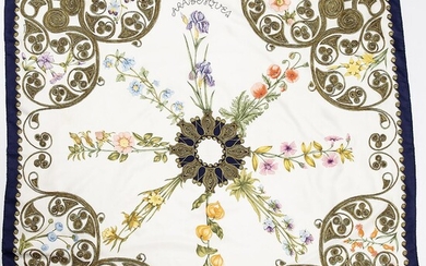 Hermès: A set comprising of two silk scarves. (2) – Bruun Rasmussen Auctioneers of Fine Art