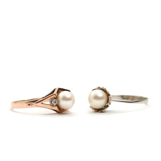 SOLD. Hugo Grün a.o: A diamond and pearl ring and a pearl ring, mounted in 14k and 18k gold. Size 59 and 60. (2) – Bruun Rasmussen Auctioneers of Fine Art