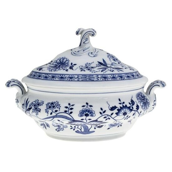 Hutschenreuther Zwiebelmuster Blue Onion Porcelain Soup