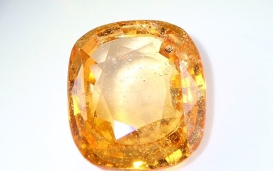 IGI Cert. 4.39 ct. Yellowish Orange Sapphire SRI LANKA