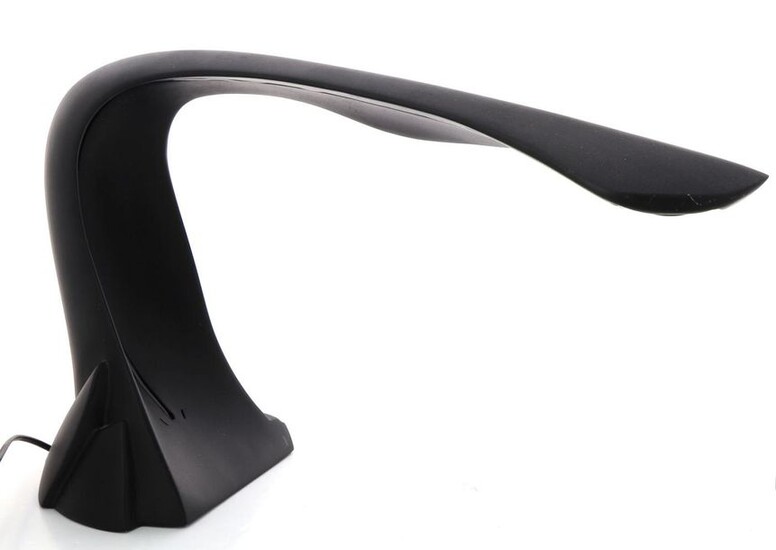 J.-P BRIOIS and E.VALAT - "Bolero" model - Rare designer desk lamp in black cast aluminium. Circa 1980. Signed on the base. Edition at 1500 copies. Numbered 767. H. 34,5 cm W. 55 cm. (without bulb)
