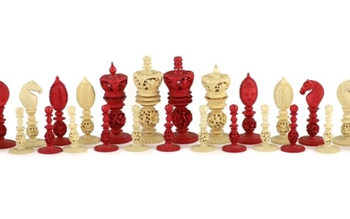 Jeu d'échecs en ivoire du XIXe siècle, de style birman de Canton, sculpté et percé,...