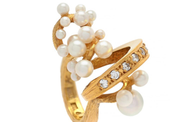 Jewellery Ring KARL-HEINZ SAUER, ring, 18K gold, cultured pearls,...