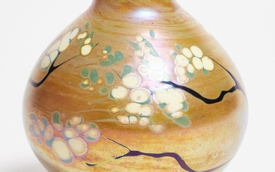 Joyce Roessler (American, 20th century), Iridescent Glass Vase, 1979