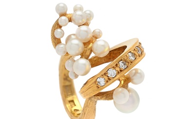 KARL-HEINZ SAUER, bague, or 18K, perles de culture, 8 diamants taille brillant env. 0,25 ctw,...