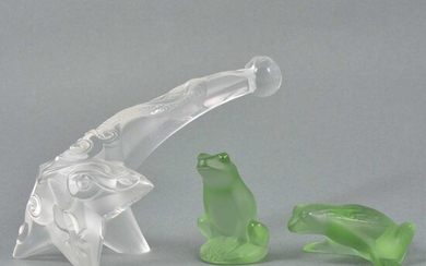 Lalique Crystal paperweight and two frogs