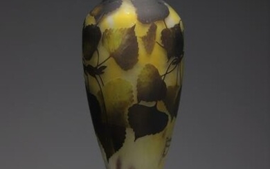 Large Daum Nancy vase decorated with plane tree leaves