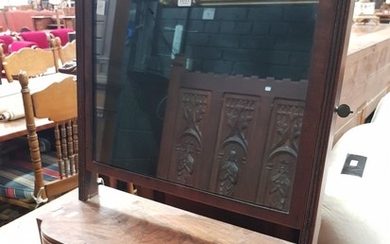 Late Georgian Inlaid Mahogany Toilet Mirror, the bow front with three drawers