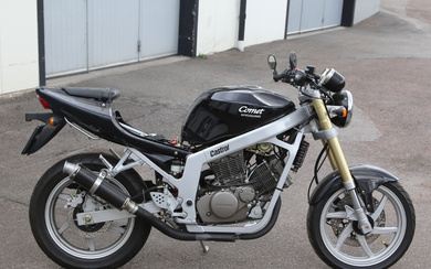 MOTORCYCLE, Comet Hyosung 250 GT, 2005. Note; only 10 percent buyer's commission on this item!