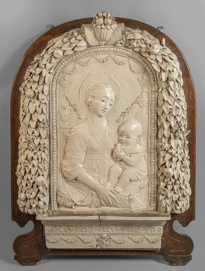 Madonna con Bambino, placca robbiana in ceramica