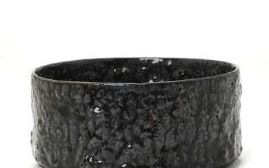 Morten Løbner Espersen: Circular stoneware bowl. Decorated with black and greyish black glaze. Marked monogram, 1224. Unique. H. 9.3 cm.