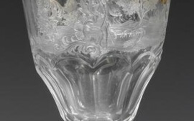 Musealer schlesischer Rokoko-Pokal in Schiffchenform