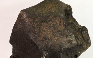 Museum Grade Complete Oriented NWA Ordinary Chondrite Meteorite With Fusion Crust - 5050 g