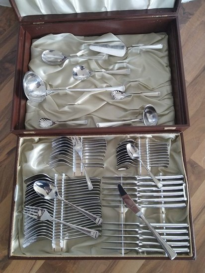 NICA Solingen - beautiful, 65-piece, stainless steel cutlery for a minimum of 11 people - Stainless steel in original cassette