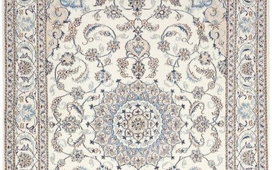 Nain - Carpet - 295 cm - 196 cm