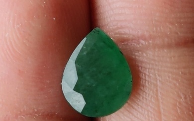 Natural Emerald Pear Faceted Cut 2.95 Carats Gemstone