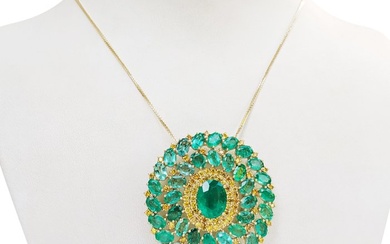 Necklace with pendant Gold - 22.17 tw. Emerald - Diamond