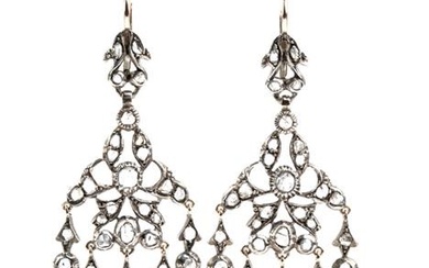 Orecchini pendenti con diamanti Fine XIX secolo in oro e...