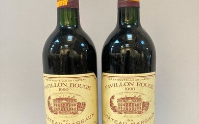 PAVILLON ROUGE du Château MARGAUX 1990 - MARGAUX. 2 bouteilles. (Etiquettes légèrement tachées, légèrement basses....