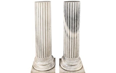 Paar Halbsäulen