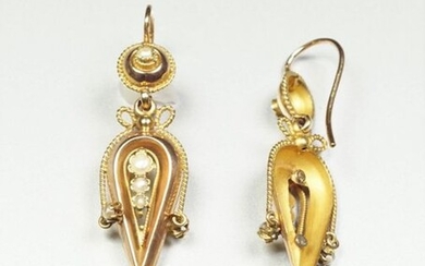 Pair of antique 18K (750/oo) yellow gold earrings with openwork...