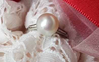 PlatinaPlatinum with a cultivated pearl - Ring - Diamonds
