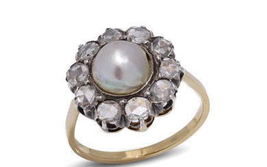Ring Victorian 18kt gold and silver pearl diamond flower head cluster