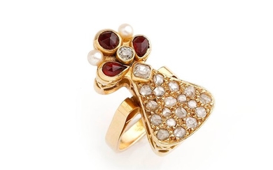 Ring in 18K (750/°°) yellow gold, stylized platter...