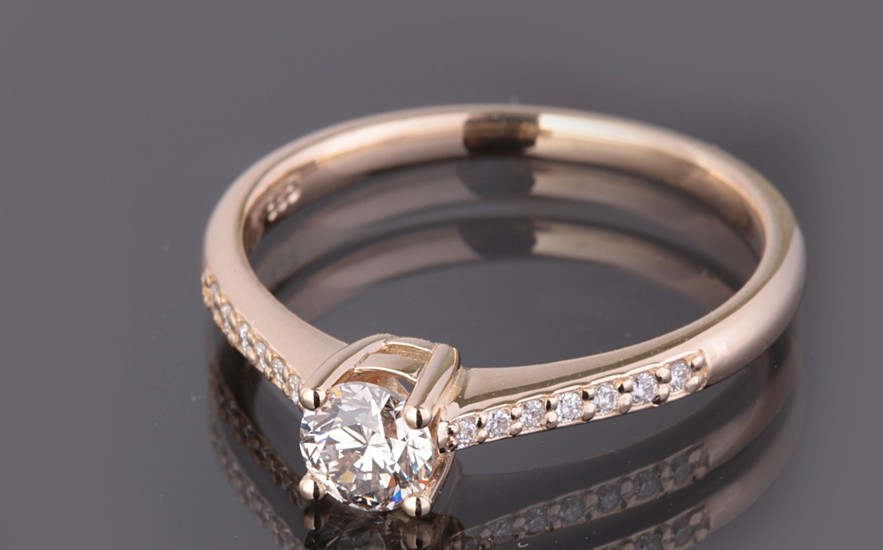 Ring with brilliant cut diamonds 0.35ct