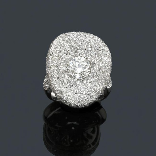 Ring with central brilliant in 18K white gold