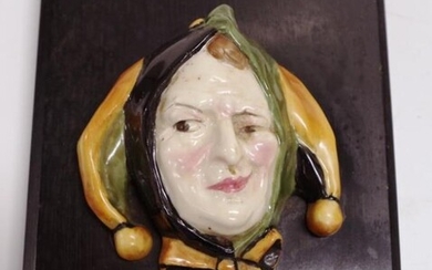 Royal Doulton wall plaque "Jester' HN1611 8cm in length...