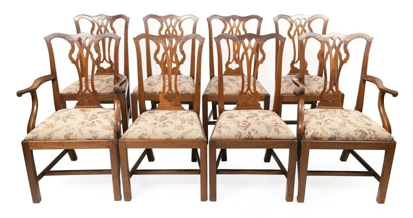 SET OF EIGHT GEORGIAN-STYLE DINING CHAIRS Early 20th