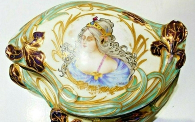 SEVRES French Hand Painted Porcelain Box Circa 1844