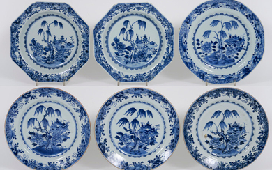 Series of six eighteenth century Chinese in porcelain with blue-white garden decor with willow - diameter : 22 cm ||series of six 18th Cent. Chinese plates in porcelain with blue-white garden decor with willow