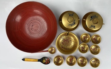 Set of 16 Pcs Japanese Lacquerware with Gold Painted Flowers Drawing Bowls