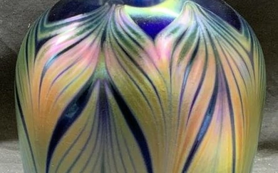 Signed Iridescent Feather Pull Art Glass Vase