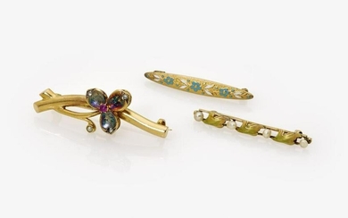 Three floral art nouveau pins decorated with pearls