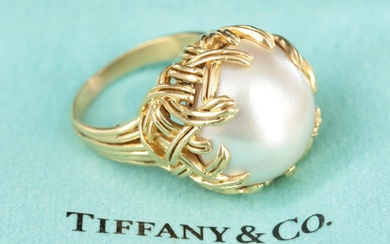 Tiffany & Co. 18K Mabé Pearl Basket Weave Ring Vintage