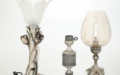 Tre lampade da tavolo rivestite in argento. Differenti argenterie italiane del XX secolo