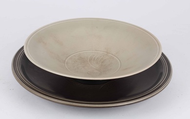 Wait! Nils Thorson (1898-1975) for Aluminia. Two large 'Marselis' earthenware dishes with a relief pattern. (2)